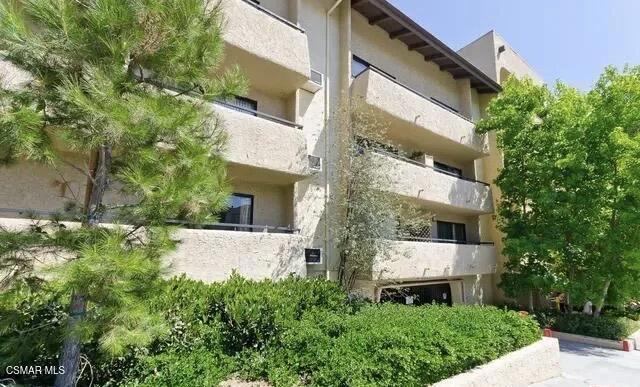 *Prime Westwood Location* This beautifully furnished end unit boasts a modern feel throughout the home with wood-like flooring, granite counter-tops in a fully equipped kitchen, private patio, two-story making it a spacious studio. Located in the highly sought-after ''Club Cali' building, this studio is ideal for young professionals and UCLA students looking for tranquility, great walkable neighborhood and delicious eateries. Indoor/Outdoor living co-exist in absolute harmony with this open floor plan flowing out to a large patio. Amenities include 2-story gym, weight room, game room, pool, lounge, secured access, manager on site and covered parking space. Don't miss out on this unique opportunity to experience Westwood Village at it's finest!