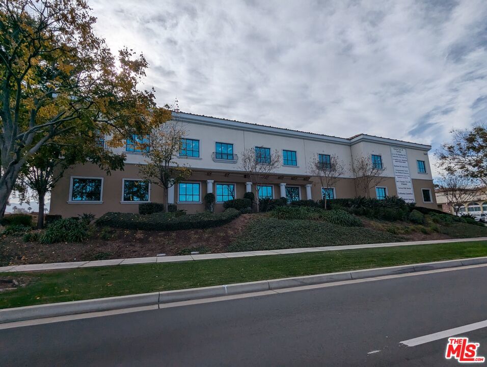 260 E Ontario Avenue 101