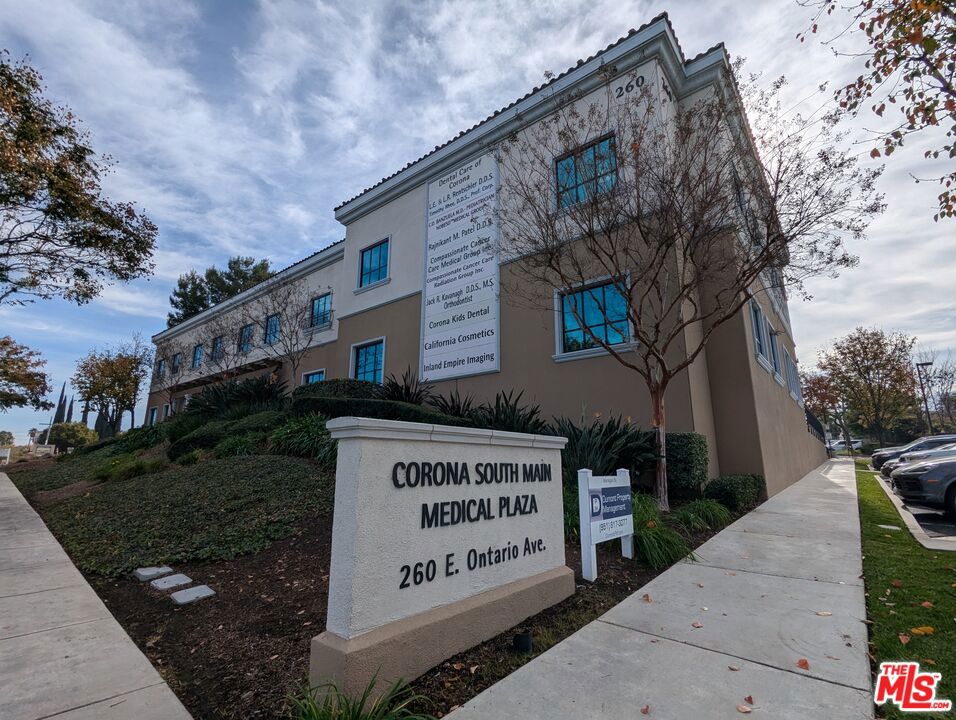 260 E Ontario Avenue 101