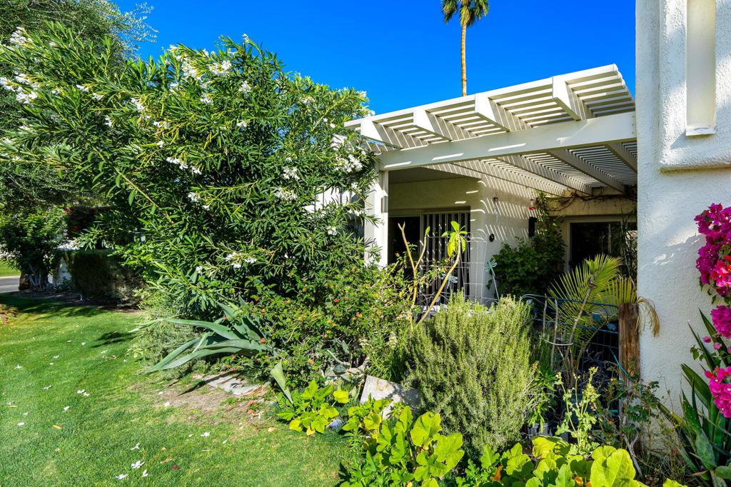 1683 Tam O Shanter Plaza