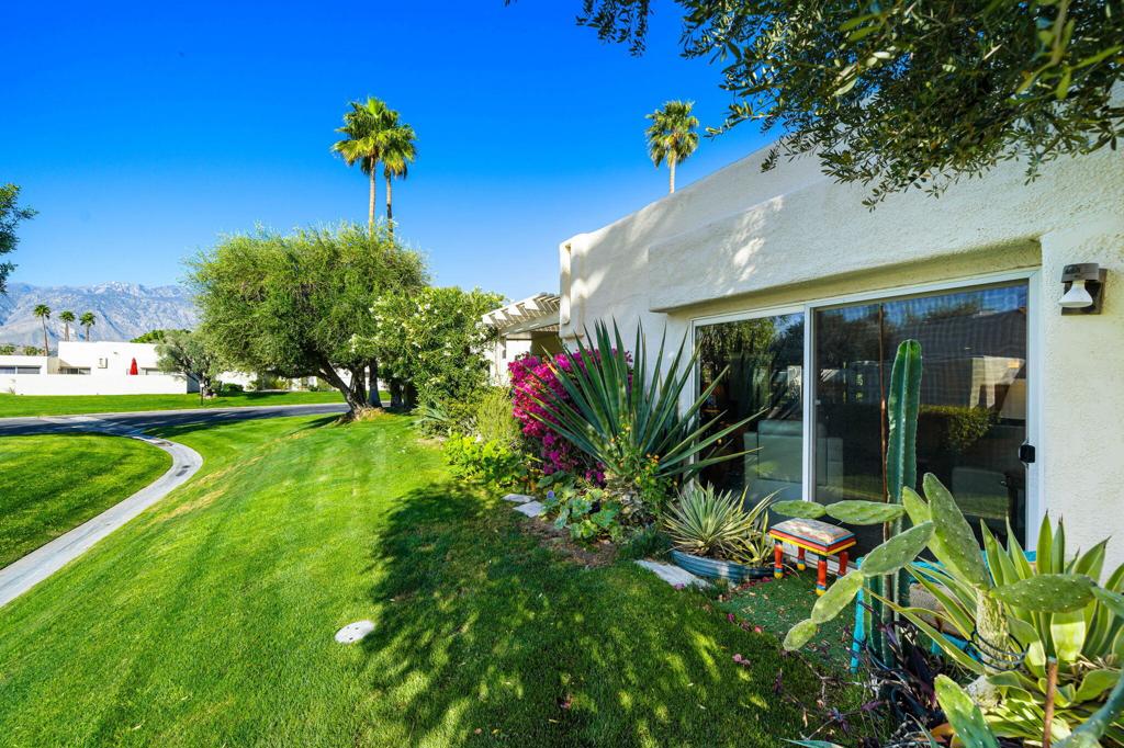 1683 Tam O Shanter Plaza