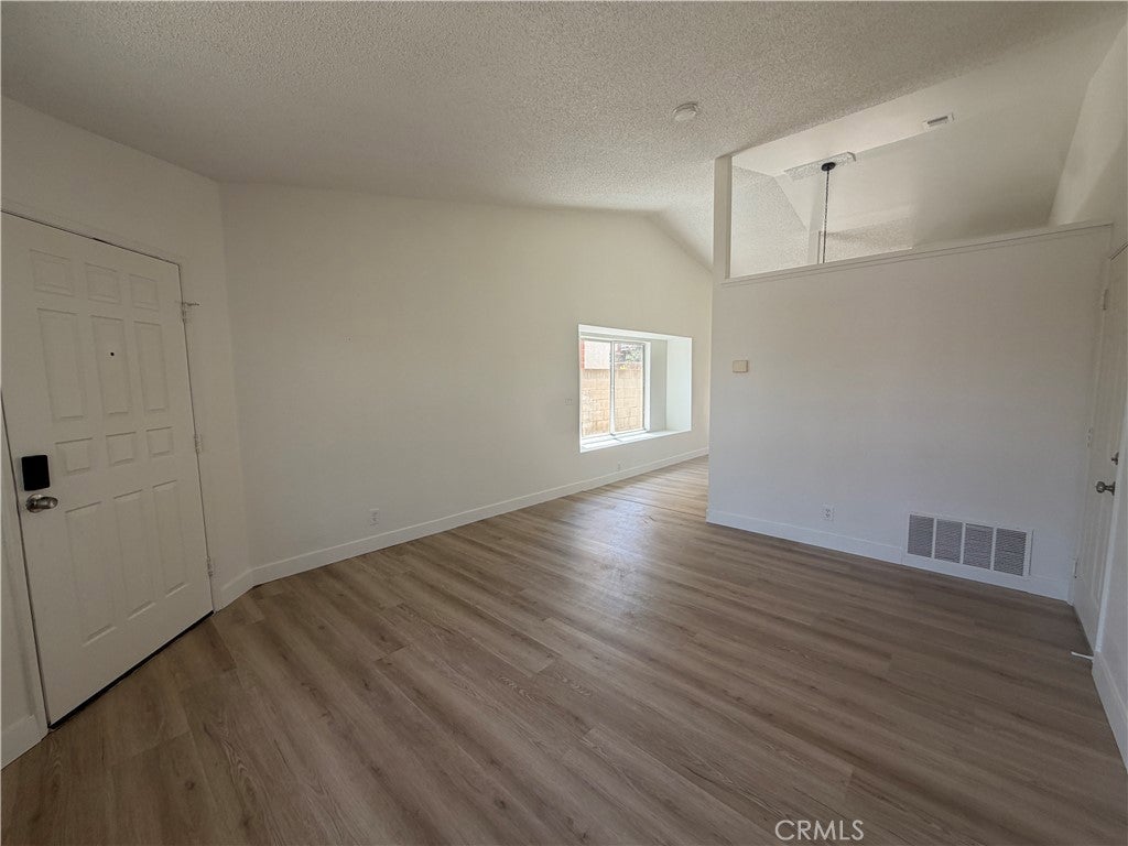 1910 Summertree Drive