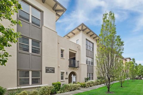 Photo of 1071 Dewberry Place #102, San Jose, CA 95131 (MLS # ML82043701)