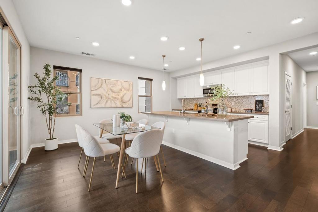 1071 Dewberry Place 102
