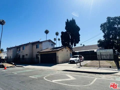 MLS: 26861073