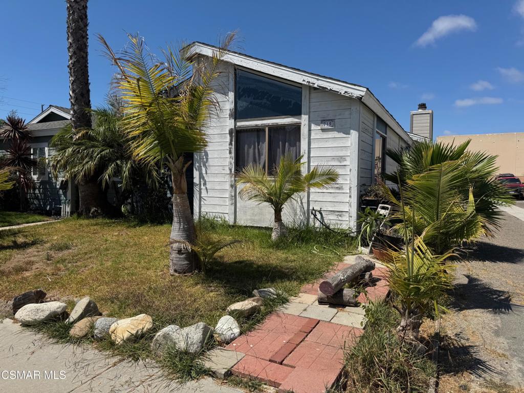 Welcome to this charming 2 bed, 2 bath home in the heart of Huntington Beach, just minutes from the pier, shops, and dining. Offering 1,056 sq ft of living space on a 3,240 sq ft lot, this home features a bright layout with well-sized bedrooms, detached garage, and plenty of potential to update or expand to your style. Built in 1979, it combines solid character with room for customization, plus a spacious outdoor area perfect for entertaining or relaxing. With a walkable location and endless coastal amenities nearby, this property is a fantastic opportunity for buyers or investors alike.