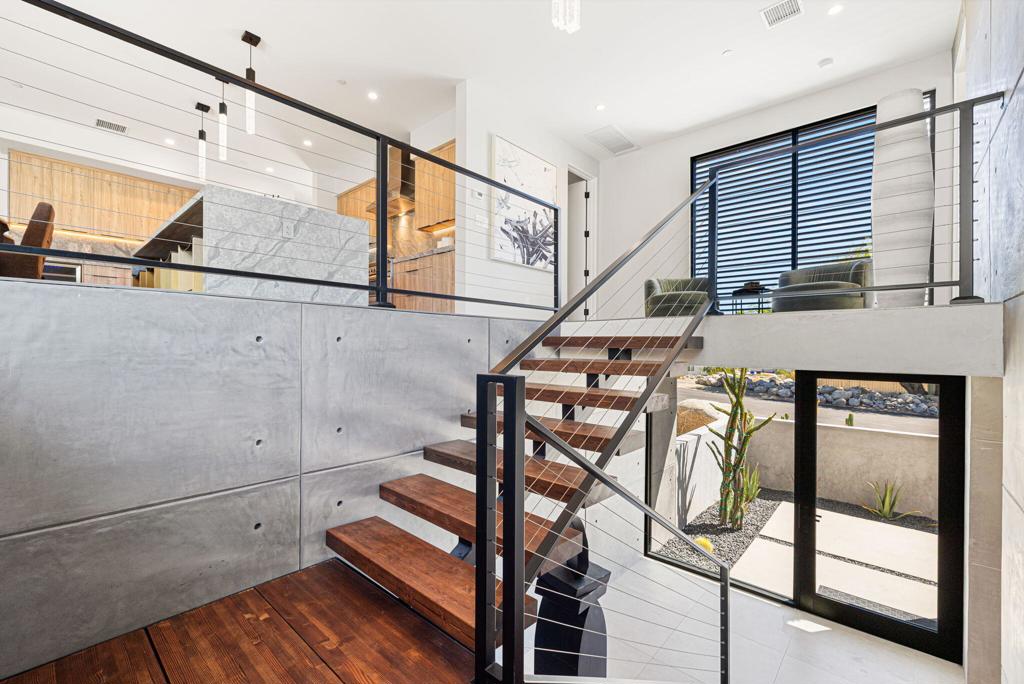 775 W Cabrillo Road