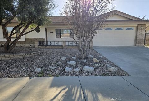 Photo of 727 Chardonnay Place, Hemet, CA 92544 (MLS # CV26050138)