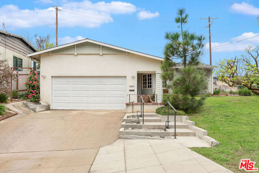 16801 W Sunset Boulevard