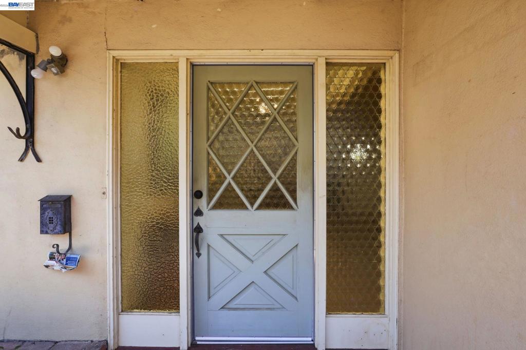 446 Dolores Ave