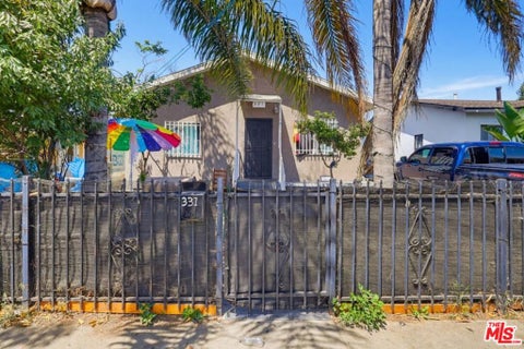 Photo of 331 W 92nd Street, Los Angeles, CA 90003 (MLS # 26929025)