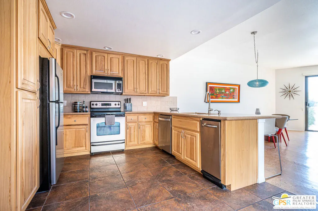 Cathedral City, California 92234, United States, 2 Bedrooms Bedrooms, ,2 BathroomsBathrooms,Residential,Active,198984