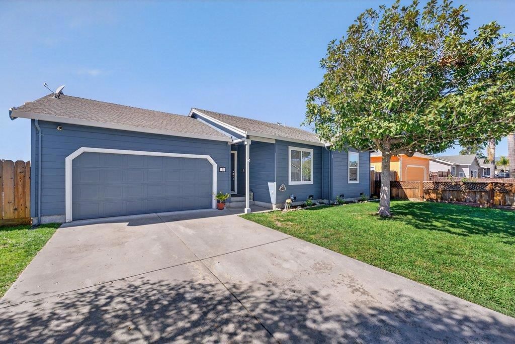 Photo of 120 Onyx Drive, Watsonville, CA 95076 (MLS # ML82038649)