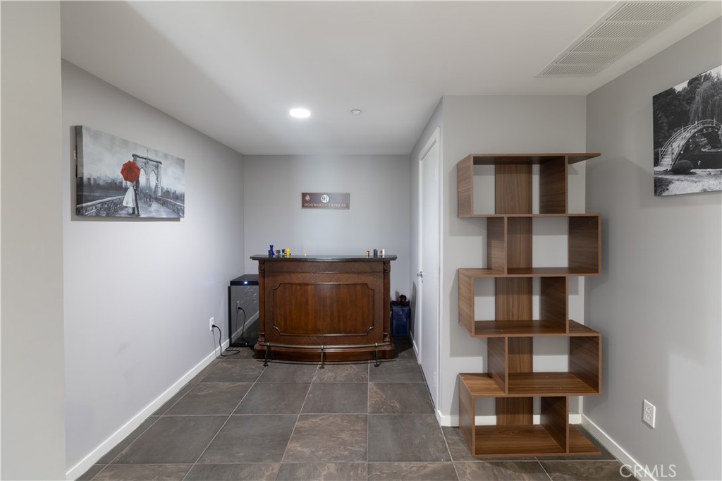 Downtown (DT) - Residential Lease