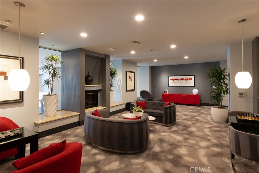 Downtown (DT) - Residential Lease