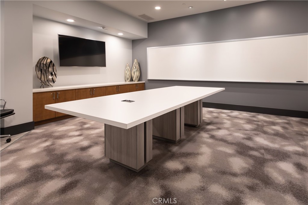 Downtown (DT) - Residential Lease