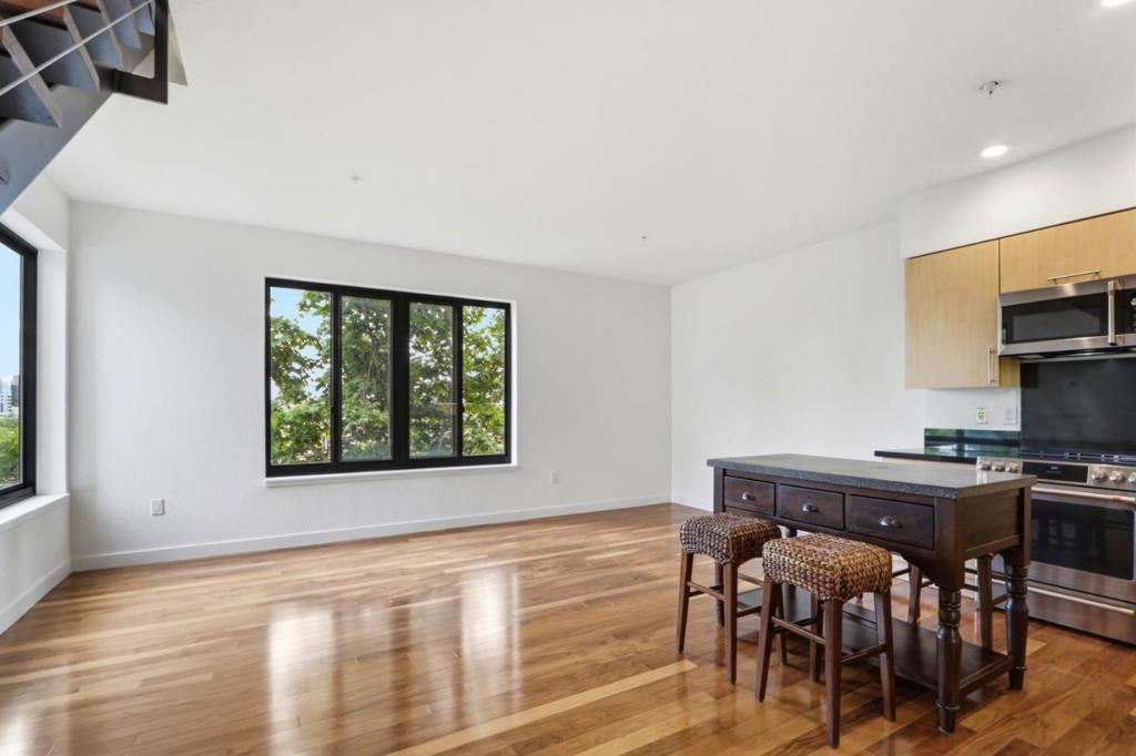 88 Bush Street 3163
