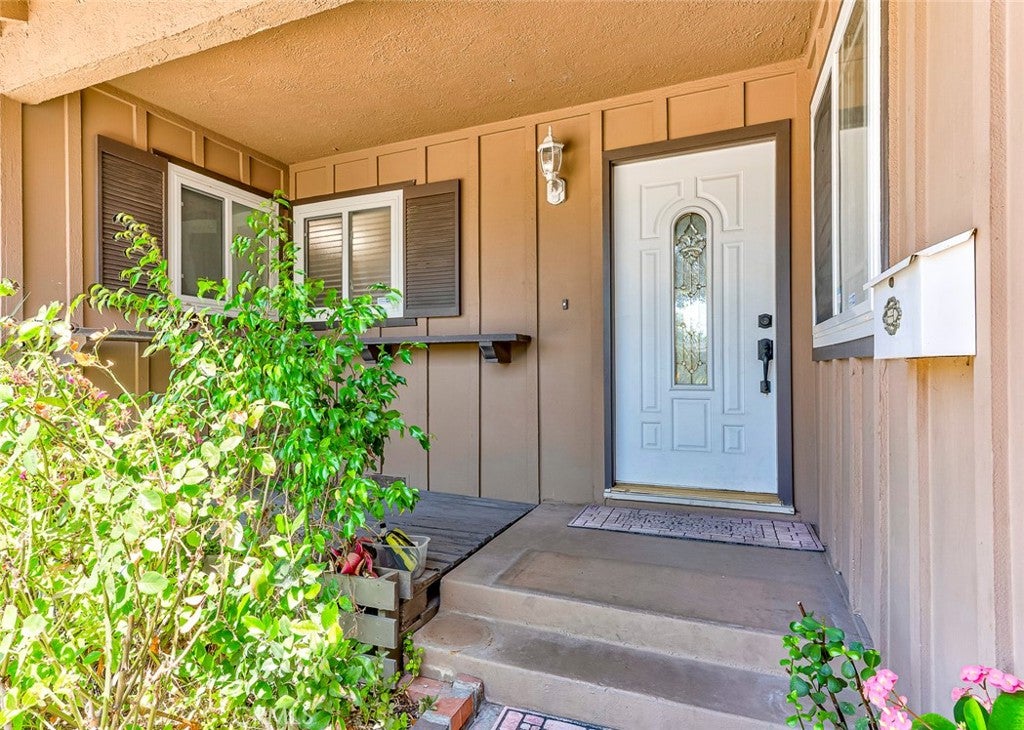 718 Meade Avenue