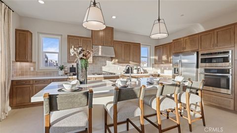 Photo of 186 Proctor, Irvine, CA 92618 (MLS # OC25124120)