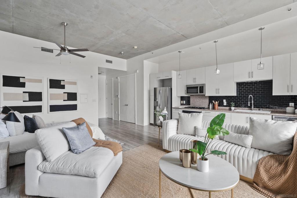 527 10th Ave 508
