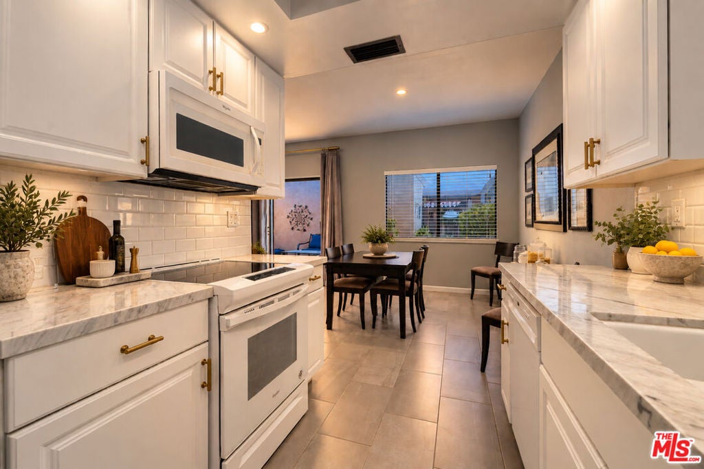 73729 Desert Vista Court