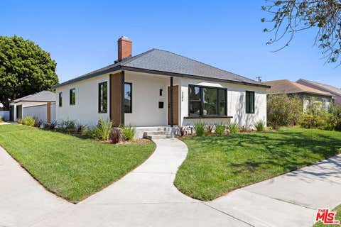 Photo of 3604 S Muirfield Road, Los Angeles, CA 90016 (MLS # 26871973)