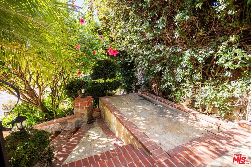 Photo of 5129 Chester Street, Los Angeles, CA 90032 (MLS # 25609733)