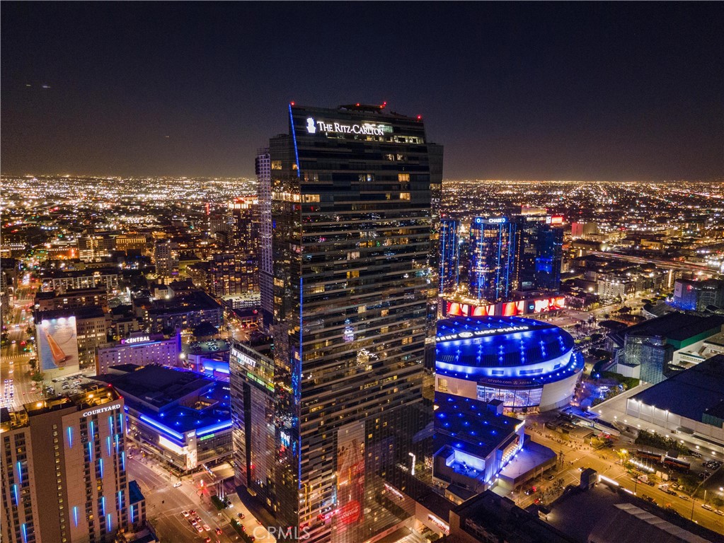 Properties 1 900 W Olympic Boulevard 48C