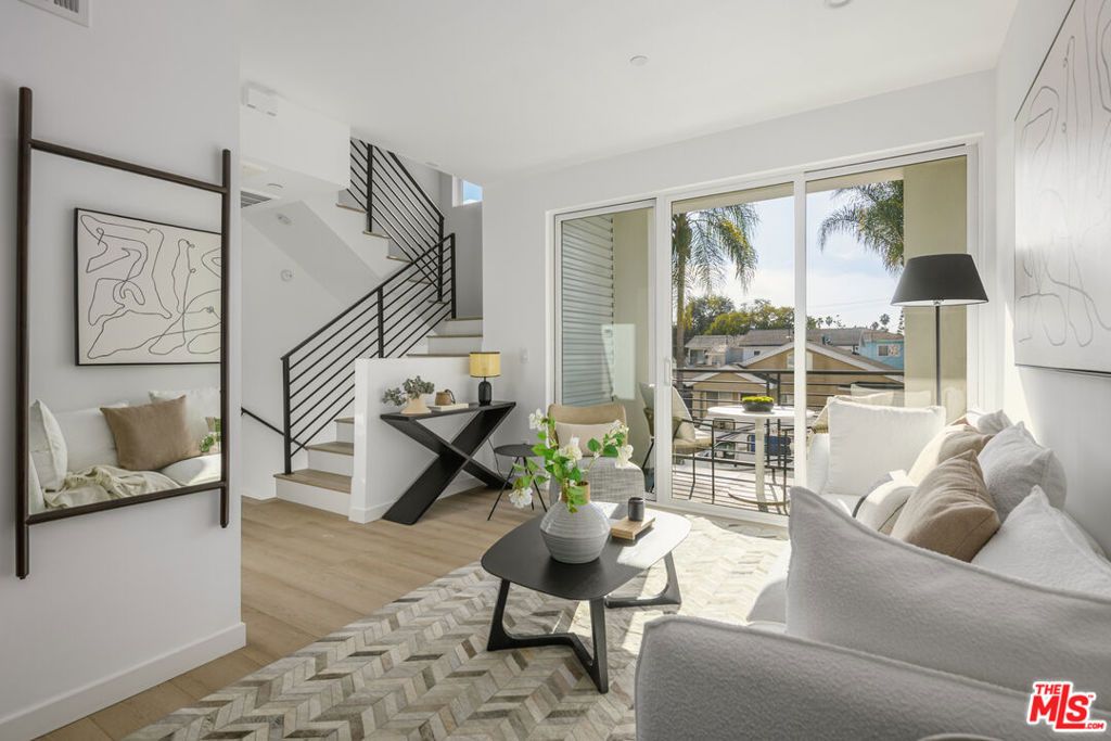 Photo of 5845 David Avenue, Los Angeles, CA 90034 (MLS # 26637311)