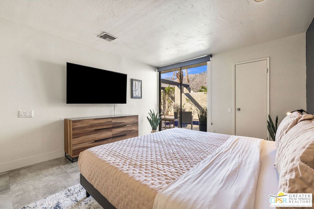 Greenhouse East - Residential Lease