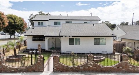 Photo of 10 W Trafford Street, Long Beach, CA 90805 (MLS # SR26070306)