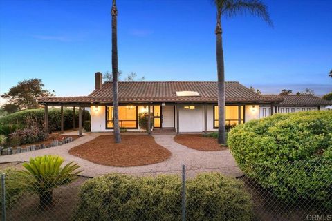 112 Palmas Norte Fallbrook CA 92028