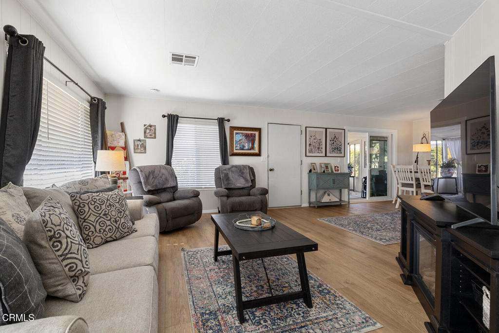 500 W Santa Maria Street 4