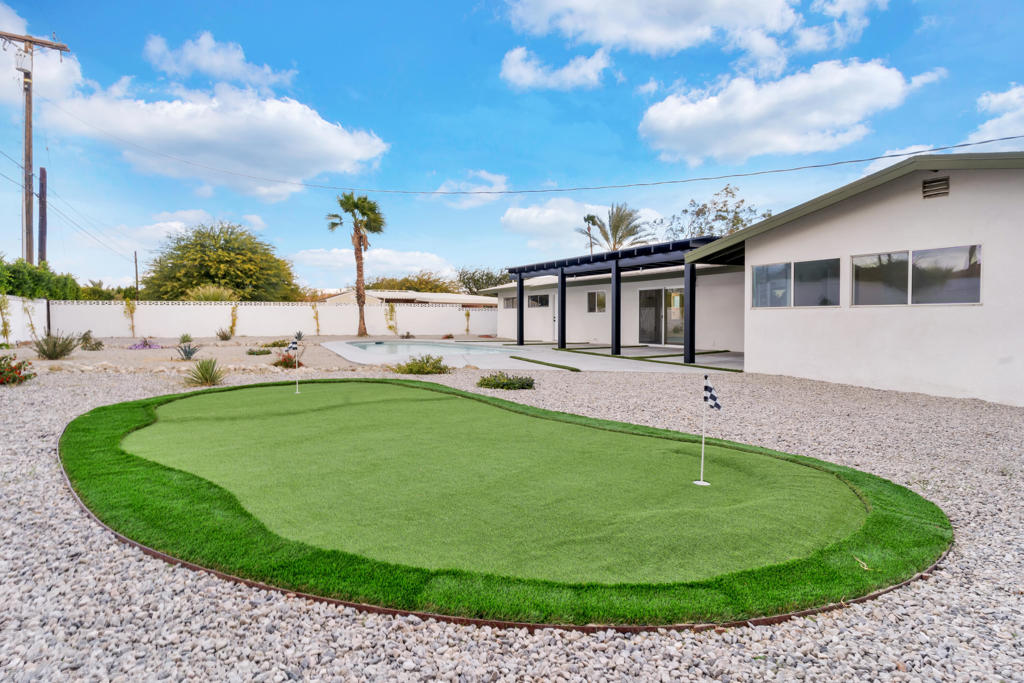 3087 N Biskra Road