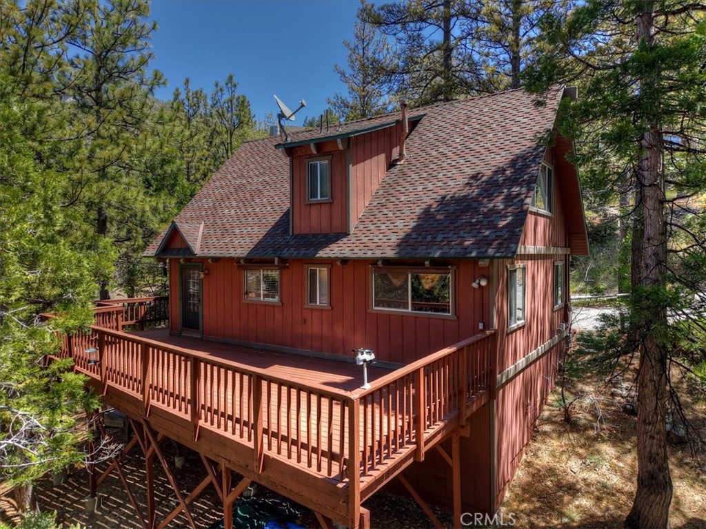 1140 Evergreen Lane