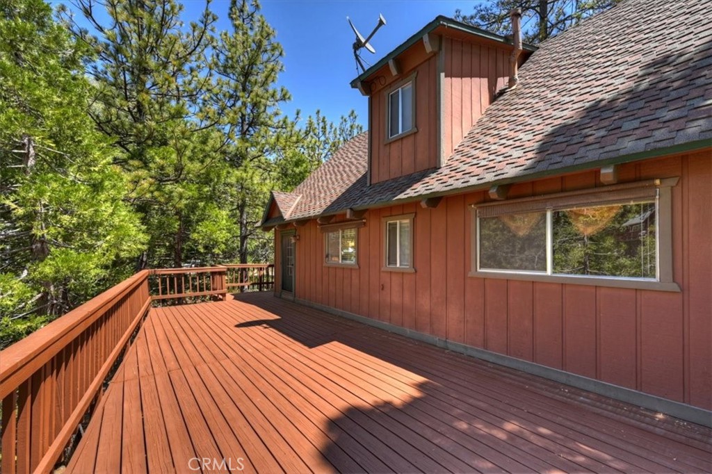 1140 Evergreen Lane