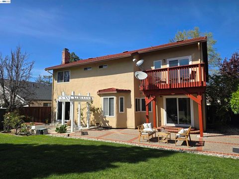 Photo of 161 Hackamore Ln Ln, Fremont, CA 94539 (MLS # 41126914)