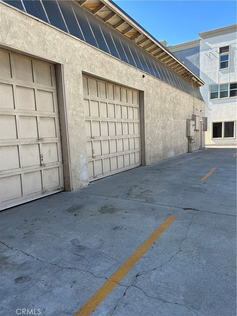 Photo of 9820 1/2 Belmont, Bellflower, CA 90706 (MLS # RS25248429) Photo of 9820 1/2 Belmont, Bellflower, CA 90706 (MLS # RS25248429)