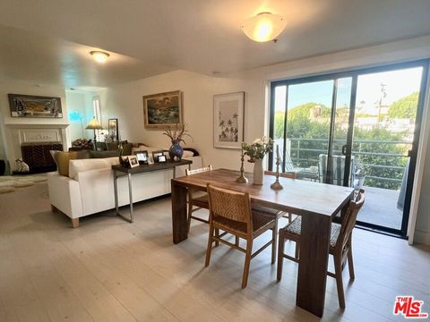 2950 Neilson Way 311 Santa Monica CA 90405