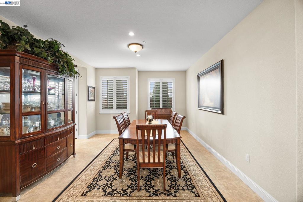 2233 Demartini Ln