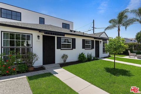 Photo of 11710 Hartsook Street, Valley Village, CA 91607 (MLS # 26670845)