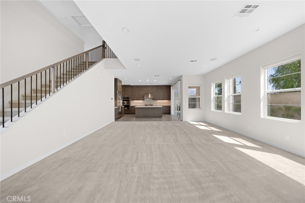 370 Brackens