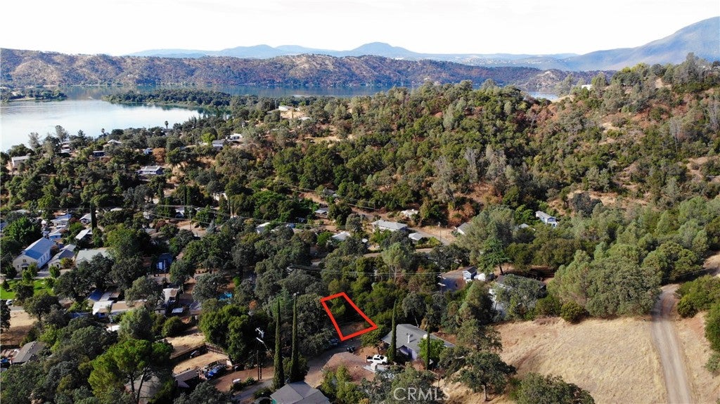 12409 Lakeview Dr