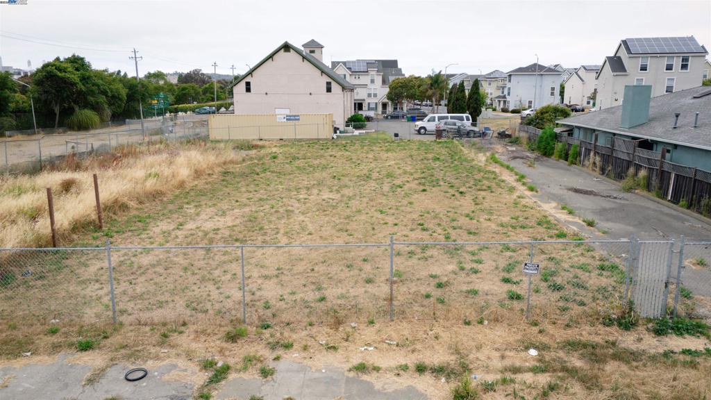 Great opportunity to build your vision in the heart of Richmond! This flat, usable lot at 715 S 29th Street offers endless potential for investors, builders, or buyers looking to design a custom home. Conveniently located near major freeways, schools, parks, and just minutes from the Richmond BART station, this parcel sits in a growing neighborhood with new development all around. Don’t miss your chance to own land in a centrally located area with upside and flexibility. Check with the city for building options and zoning details.