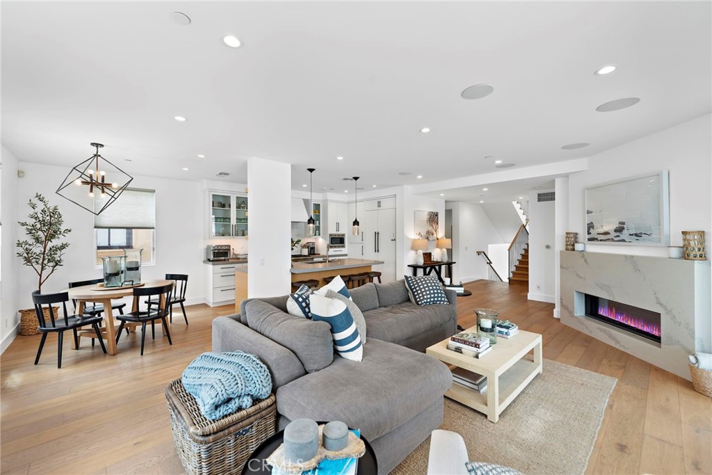 Corona del Mar South of PCH (CDMS) - Residential Lease