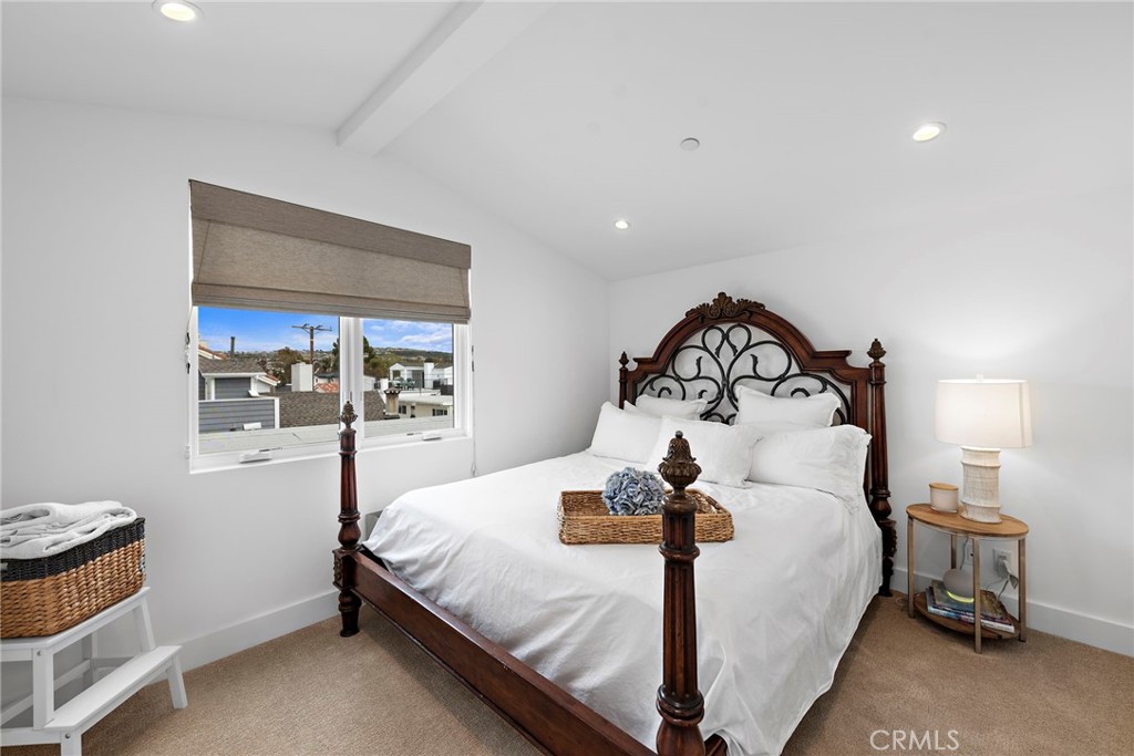 Corona del Mar South of PCH (CDMS) - Residential Lease