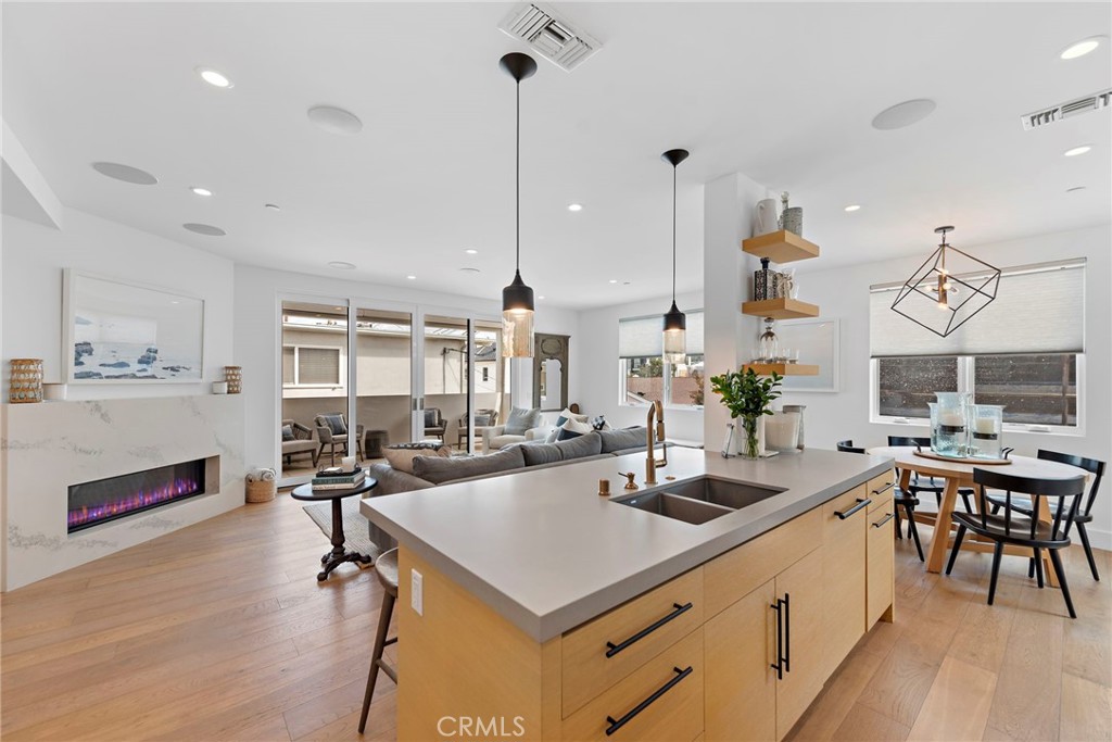 Corona del Mar South of PCH (CDMS) - Residential Lease
