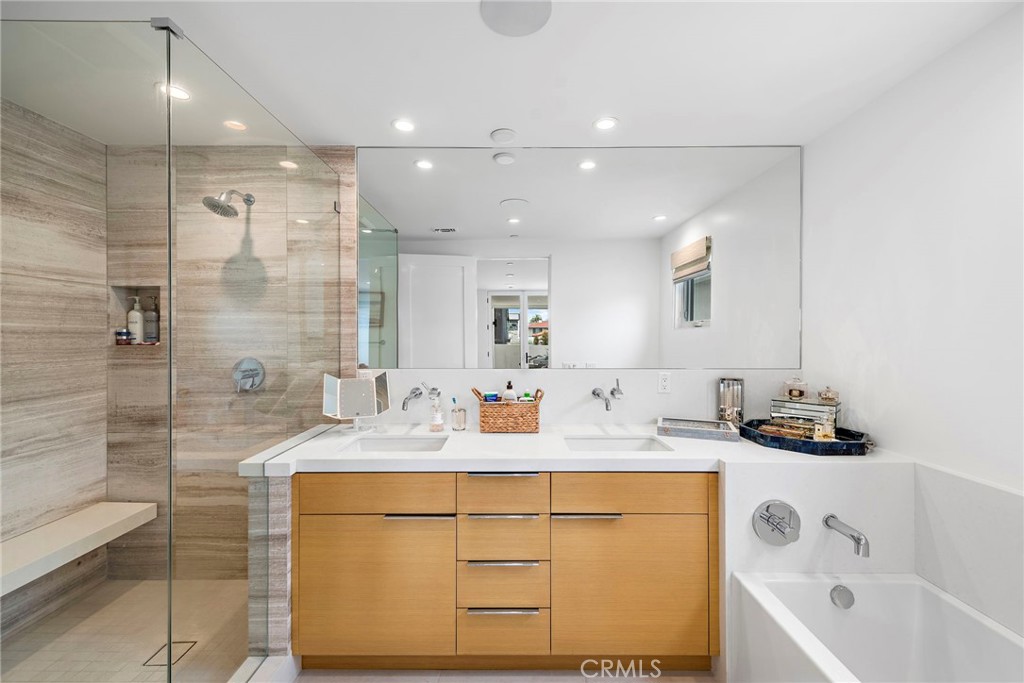 Corona del Mar South of PCH (CDMS) - Residential Lease