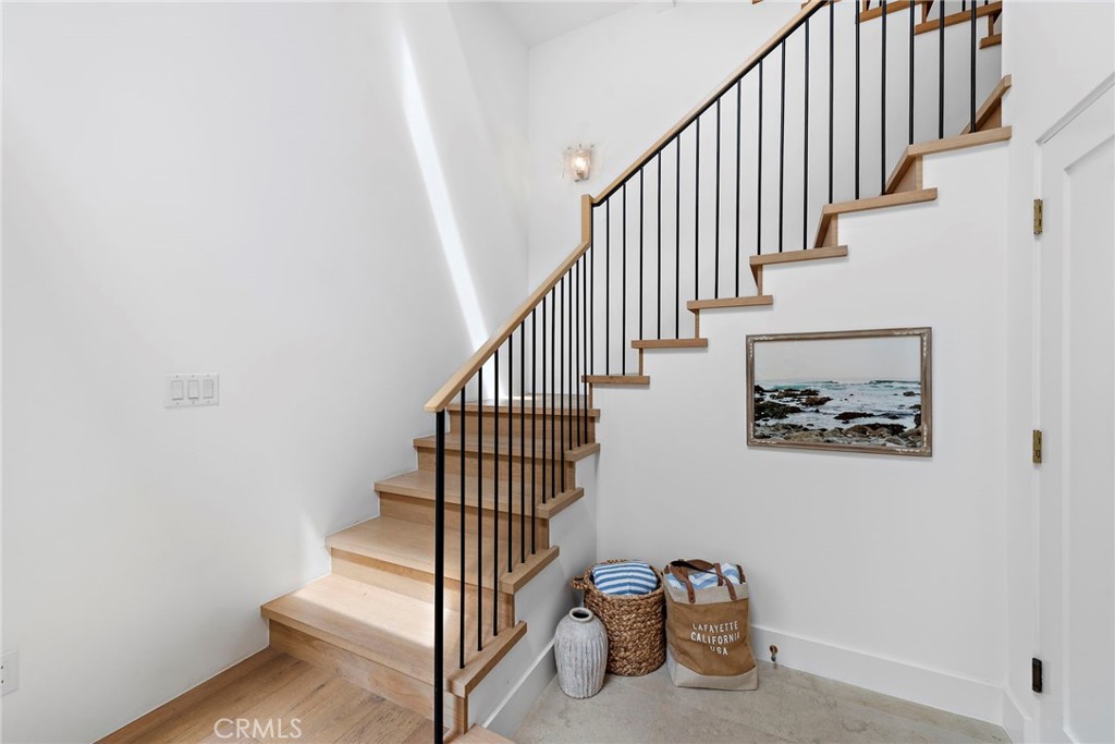 Corona del Mar South of PCH (CDMS) - Residential Lease