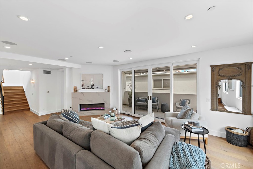 Corona del Mar South of PCH (CDMS) - Residential Lease
